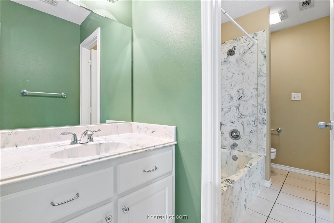 2009 Pinewood Drive Property Photo 24