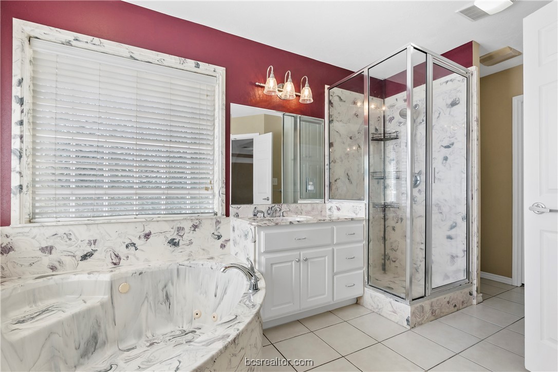 2009 Pinewood Drive Property Photo 31