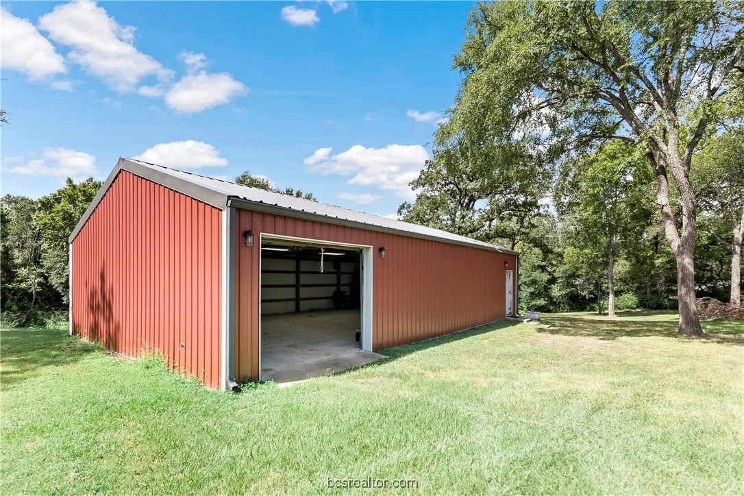 2009 Pinewood Drive Property Photo 41