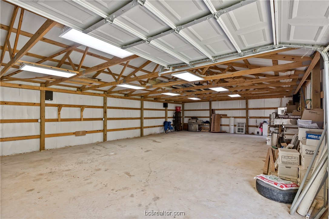 2009 Pinewood Drive Property Photo 42