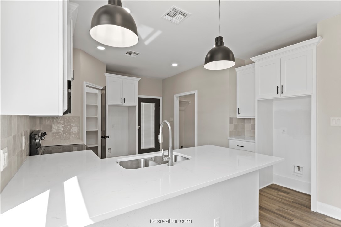 11044/11048 Breedlove Road Property Photo 10