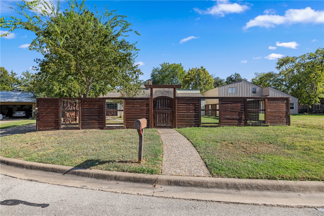 1008 Arboles Circle Property Photo 7