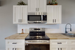 101 West 33rd Street 201 Property Photo 4