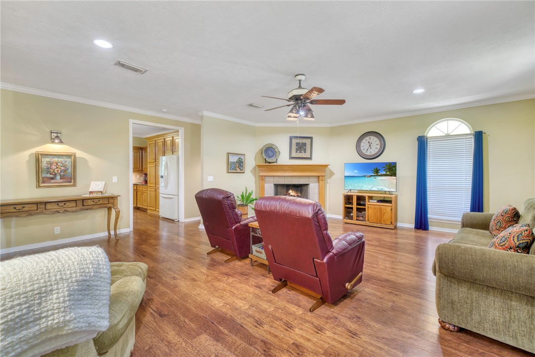 14956 Snoe Road Property Photo 12