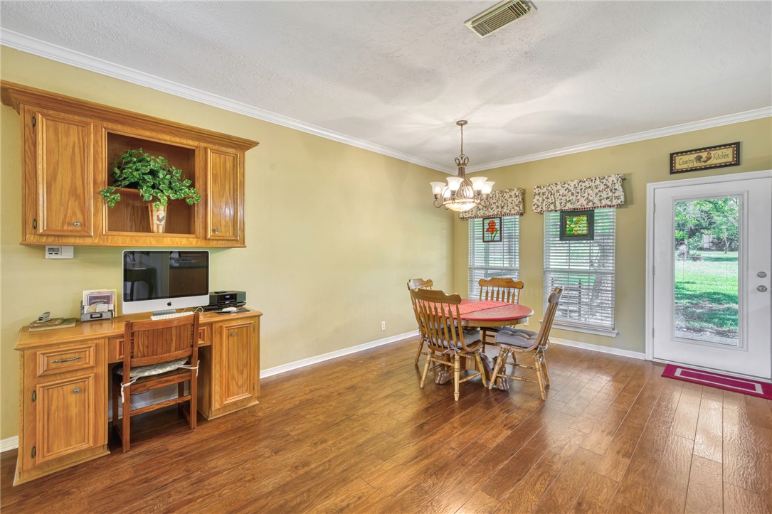 14956 Snoe Road Property Photo 16
