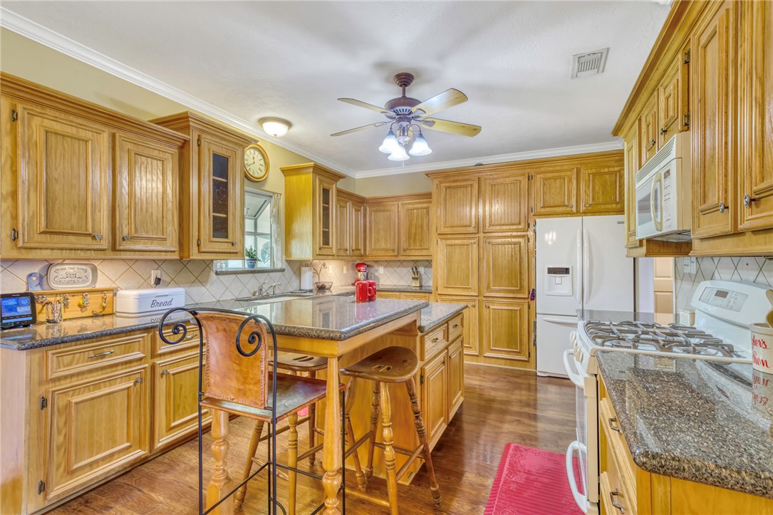 14956 Snoe Road Property Photo 17