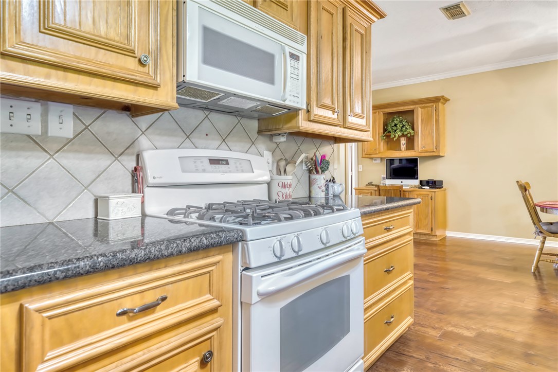 14956 Snoe Road Property Photo 19