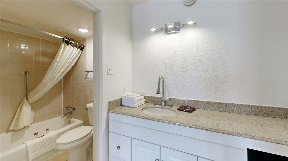 2300 South Texas Avenue Property Photo 9