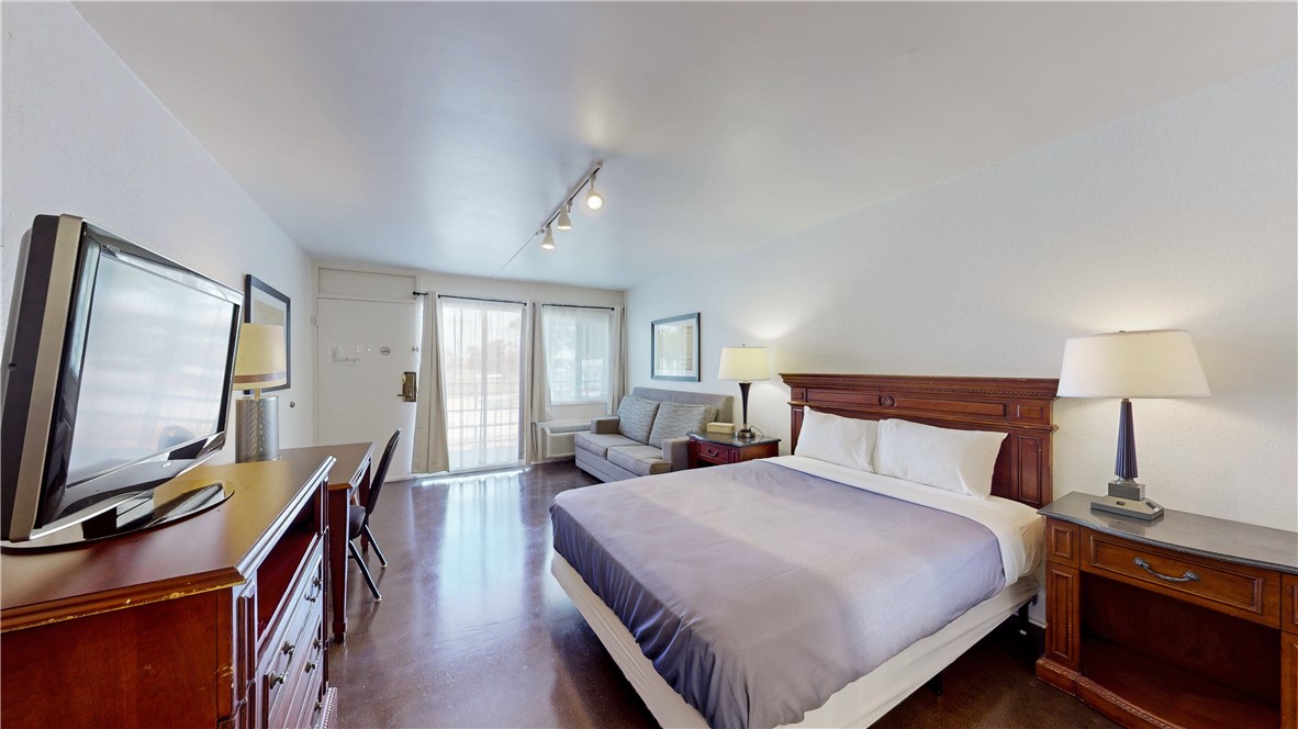 2300 South Texas Avenue Property Photo 10