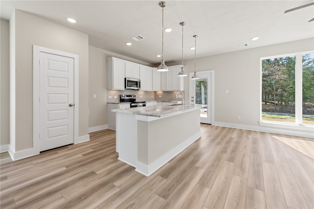 8069 Muir Wood Loop Property Photo 11