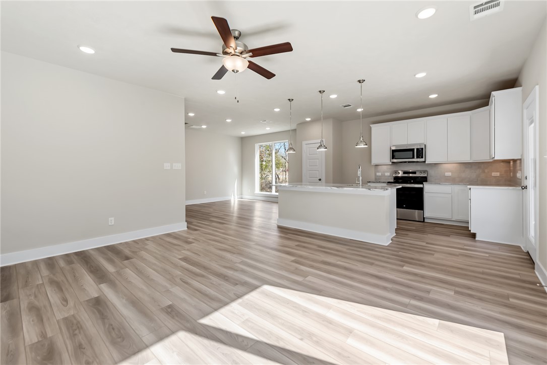 8069 Muir Wood Loop Property Photo 16