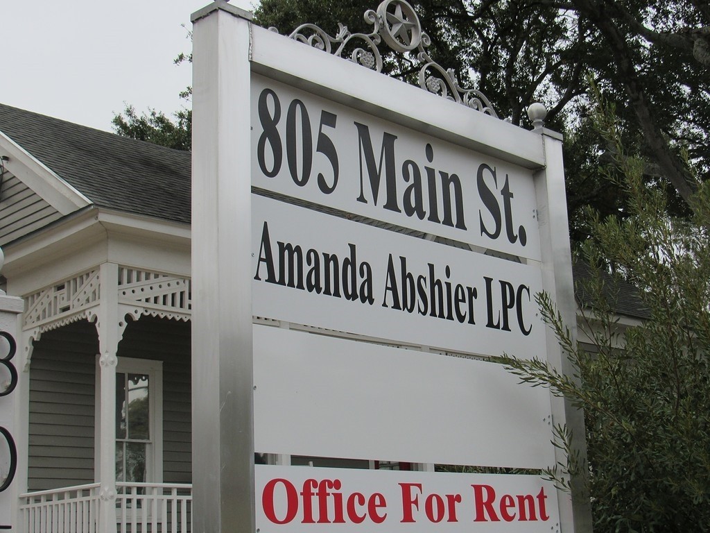 805 Main Property Photo 4
