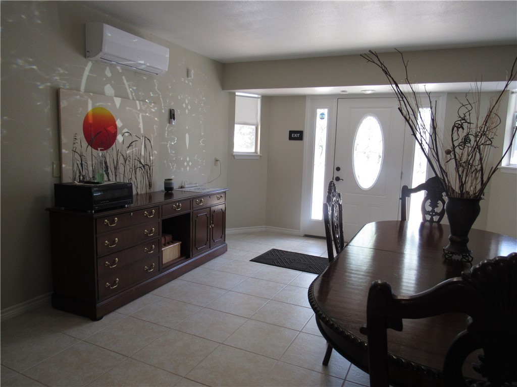 805 Main Property Photo 15