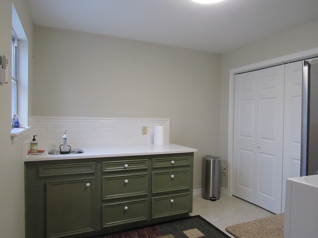 805 Main Property Photo 17