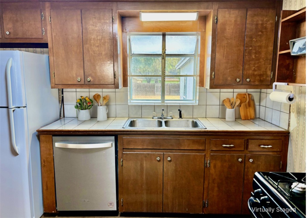 708 Copeland Property Photo 4