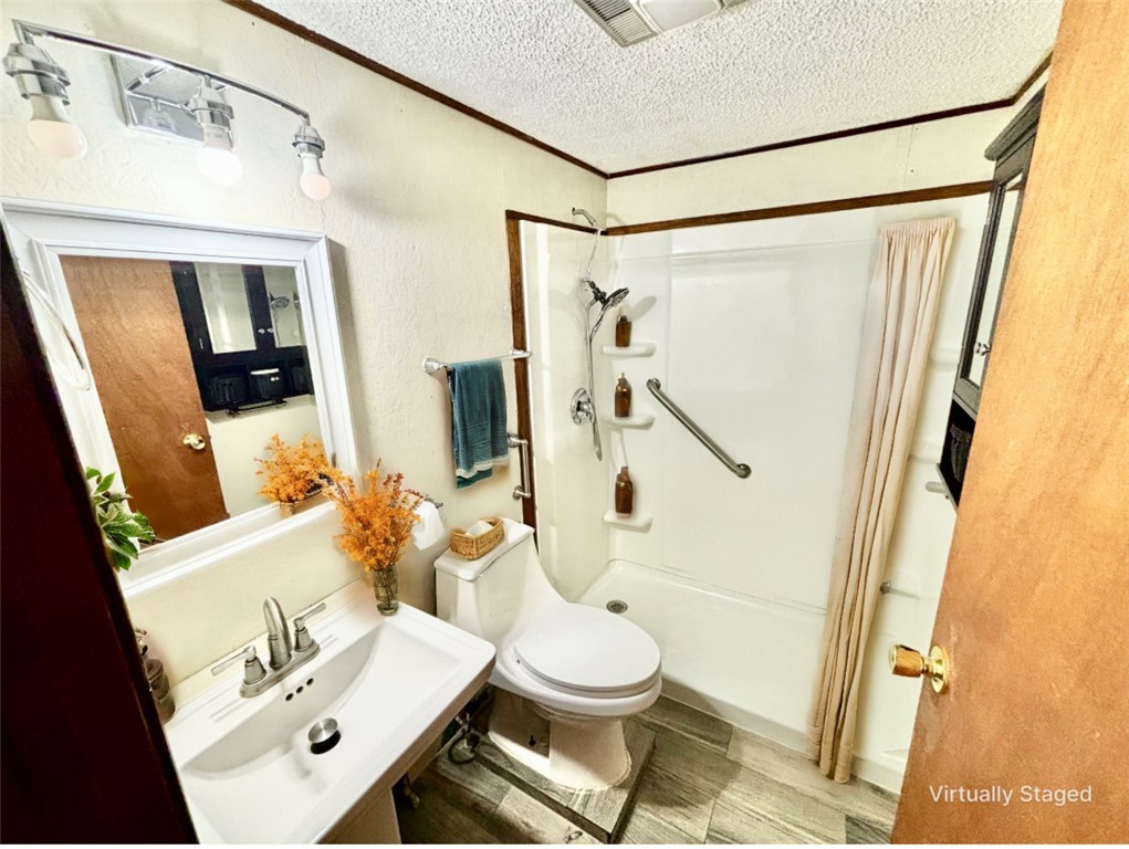 708 Copeland Property Photo 8