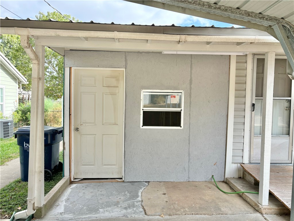 708 Copeland Property Photo 17