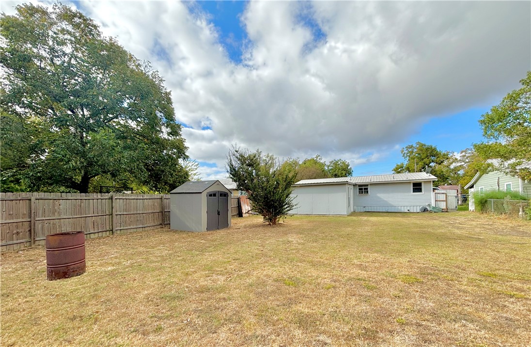 708 Copeland Property Photo 23