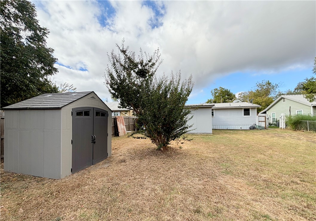 708 Copeland Property Photo 24