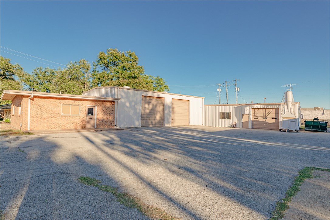 803 & 807 Dellwood Street Property Photo 5