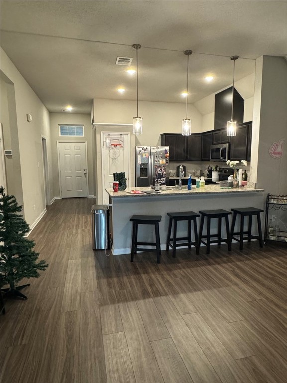 2025 Theresa Drive Property Photo 3