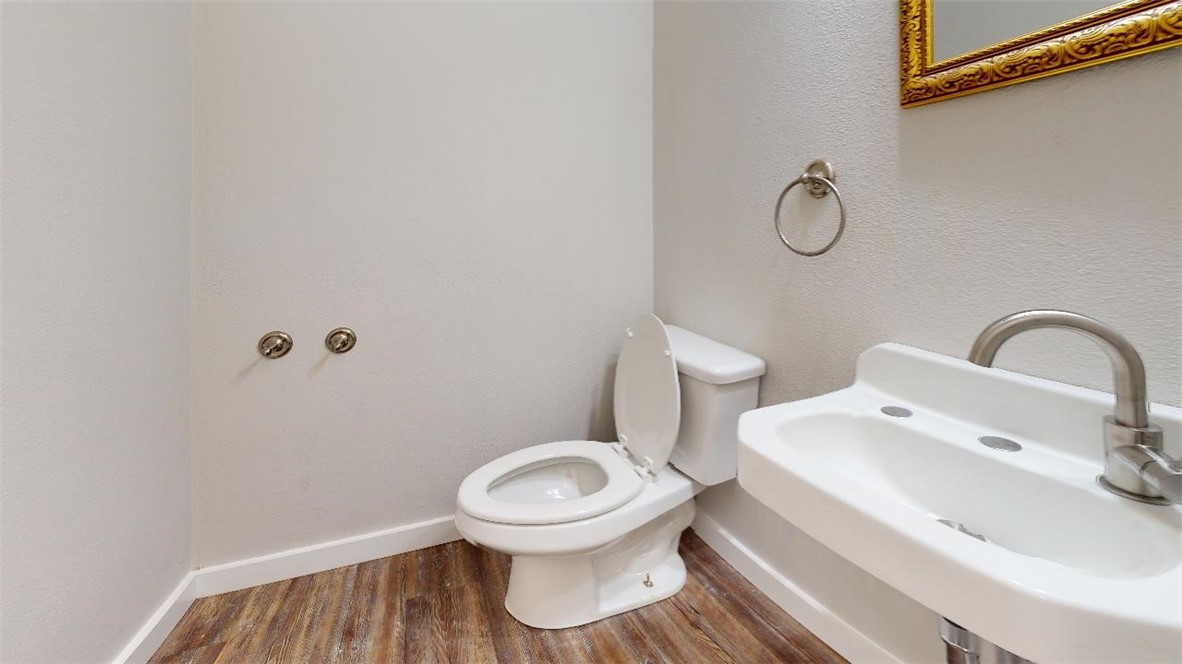 110 North Washington Avenue Property Photo 10