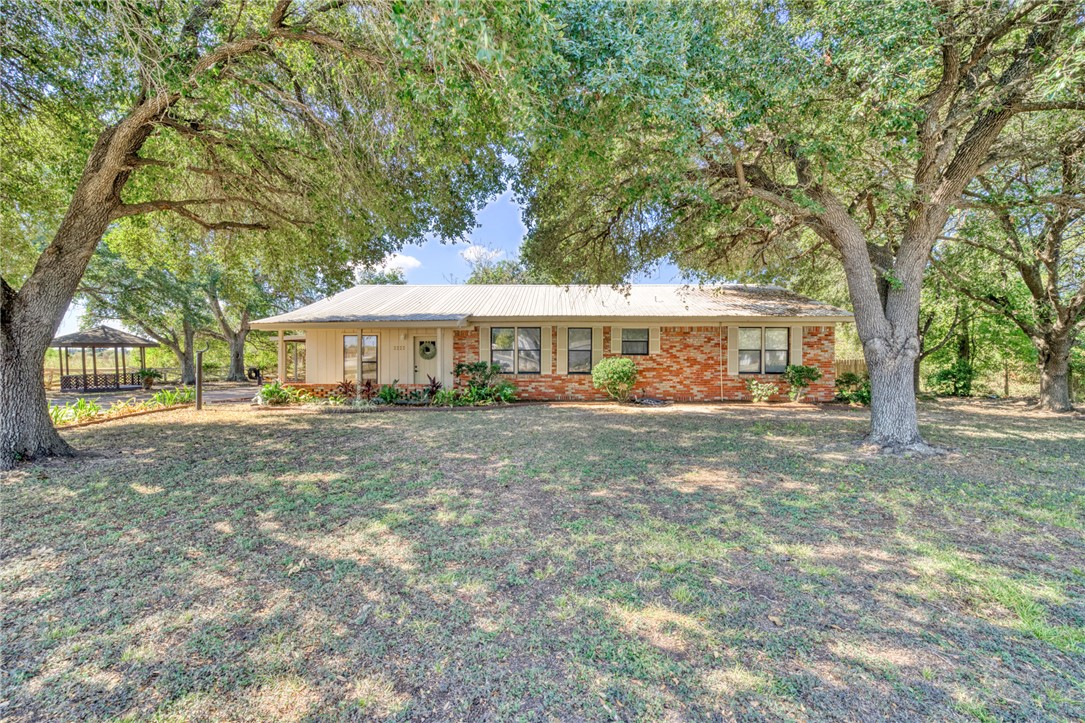 2222 Old Hearne Road Property Photo 17