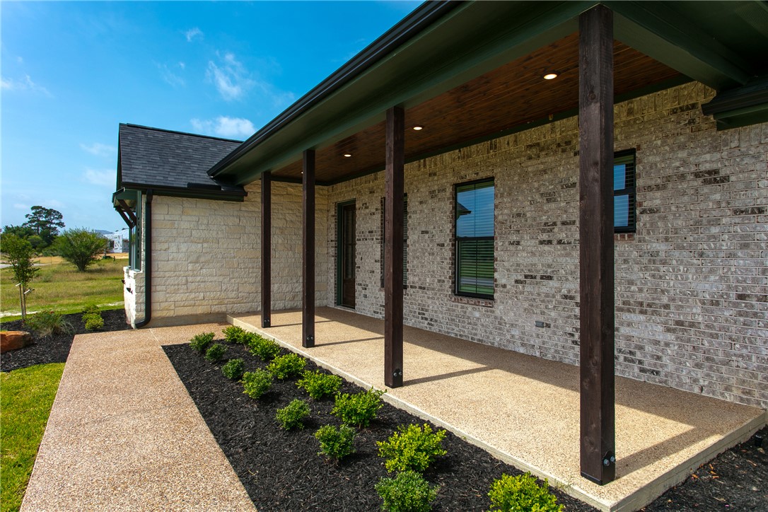 5616 Mill Water Court Property Photo 3