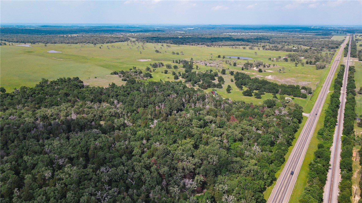 9151 E Us Highway 79 Property Photo 5