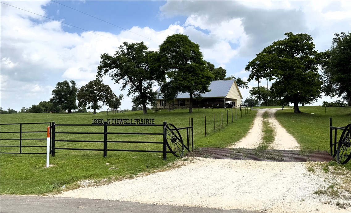 12628 North Tidwell Prairie Road Property Photo 1