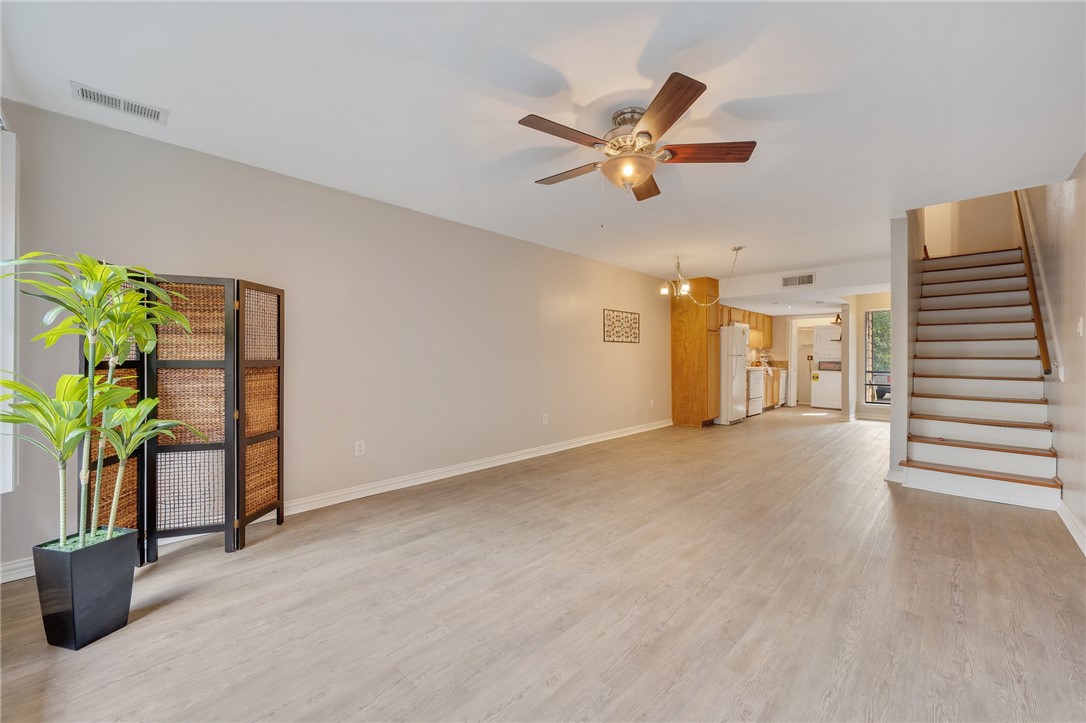 Eagle Townhomes Real Estate Listings Main Image