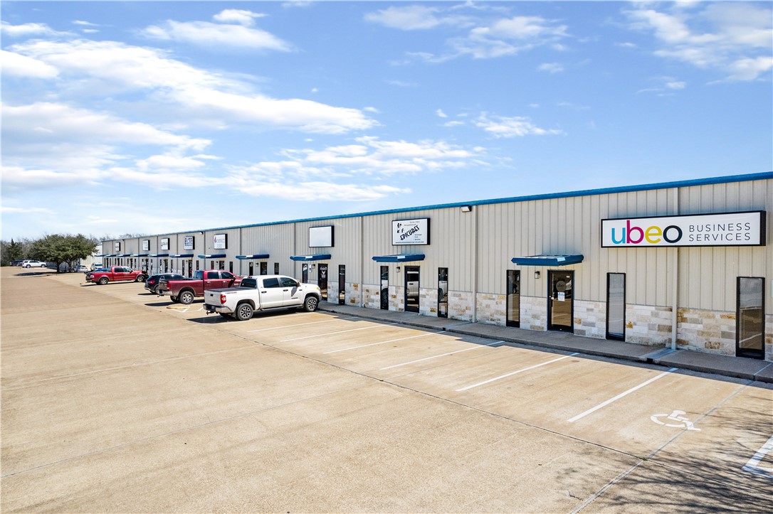 4700 Elmo Weedon Road Property Photo