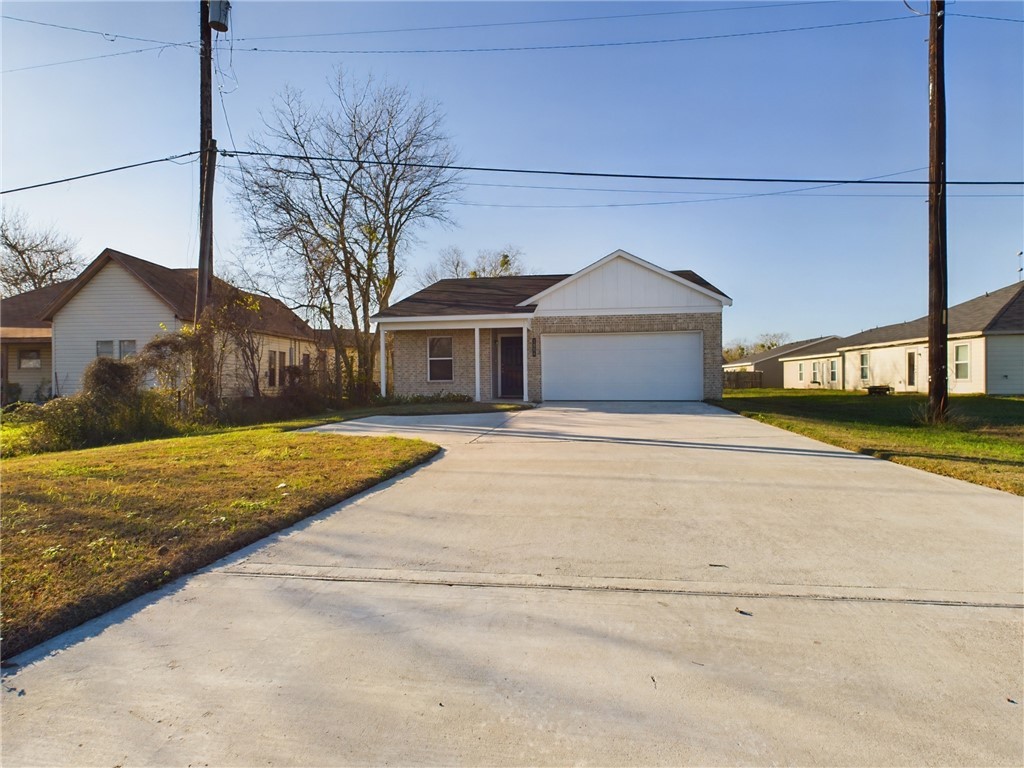 Thomas Heights Real Estate Listings Main Image
