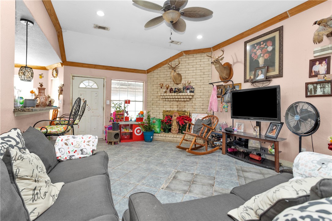 24248 State Highway 6 S Property Photo 8
