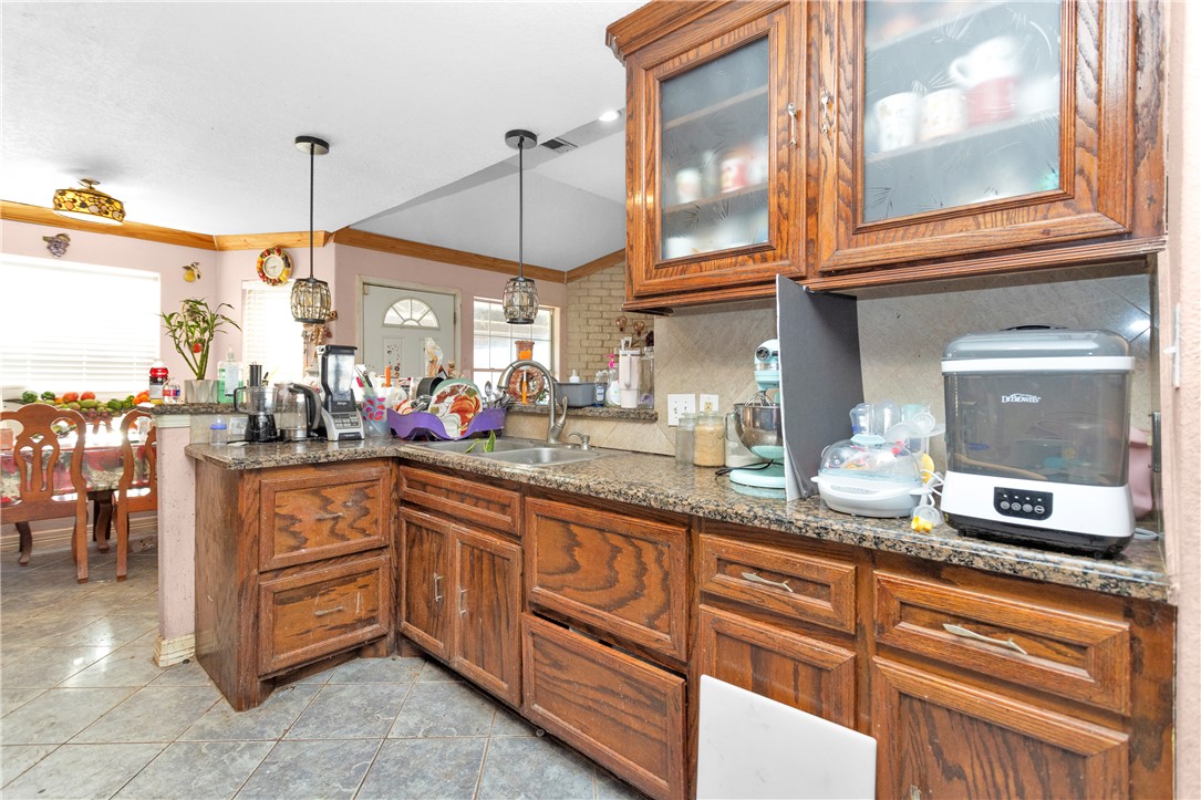 24248 State Highway 6 S Property Photo 14
