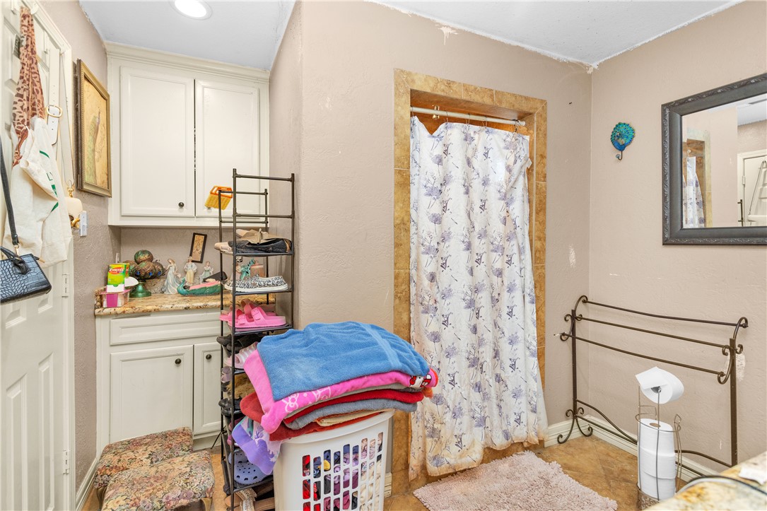24248 State Highway 6 S Property Photo 16