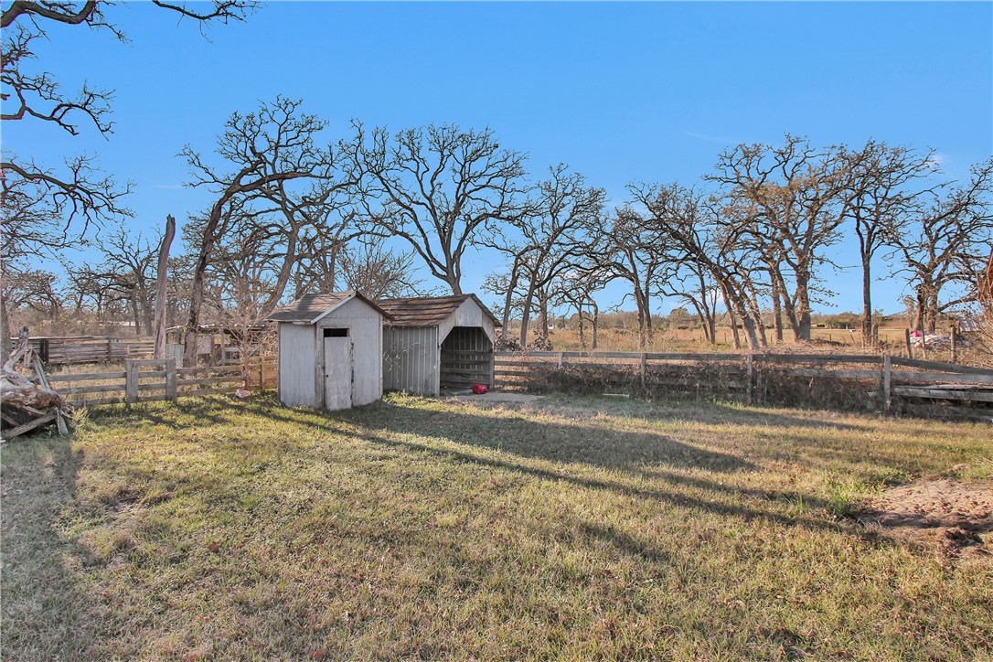 24248 State Highway 6 S Property Photo 37