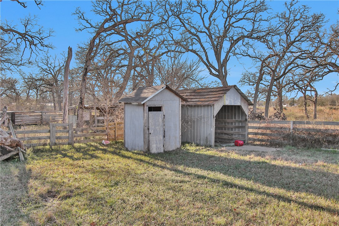 24248 State Highway 6 S Property Photo 38