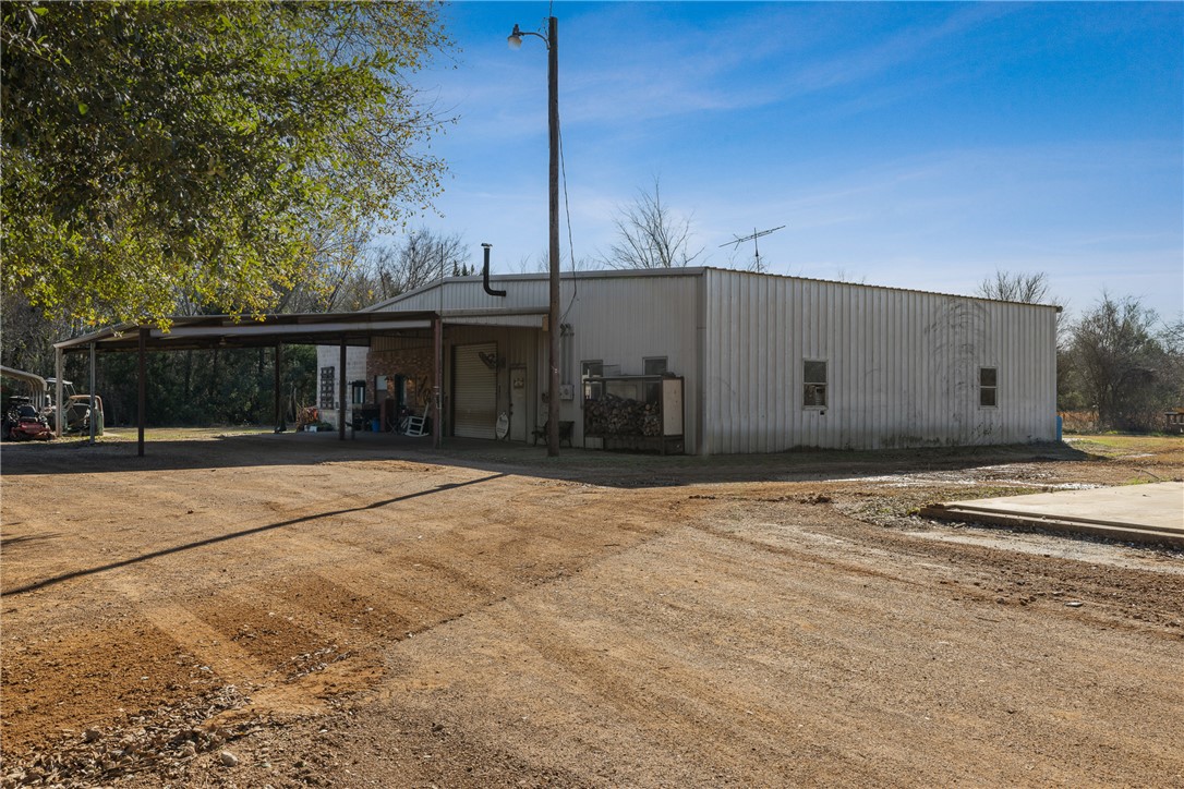 301 Cooks Lane Property Photo 1