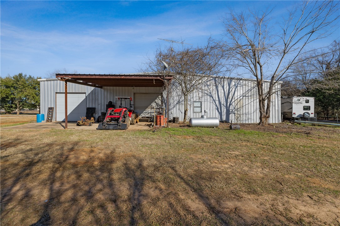 301 Cooks Lane Property Photo 4