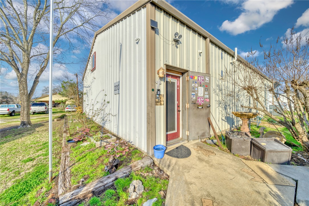 2233 Highway 90 Property Photo 21