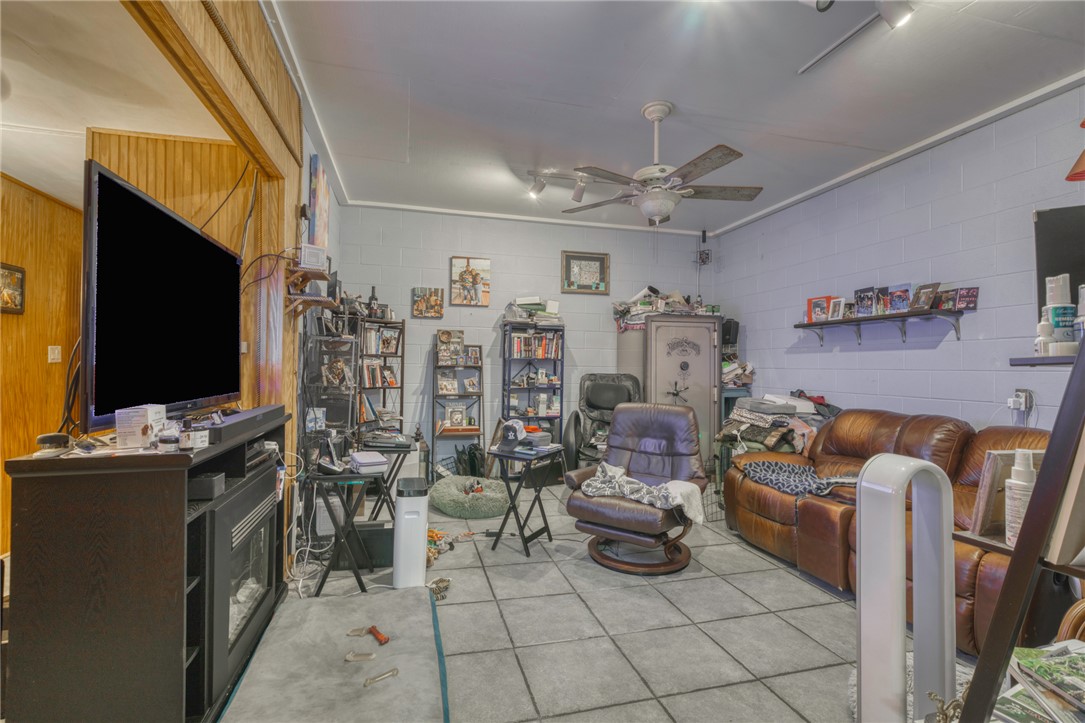 2233 Highway 90 Property Photo 25