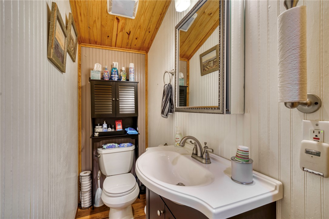 2233 Highway 90 Property Photo 33