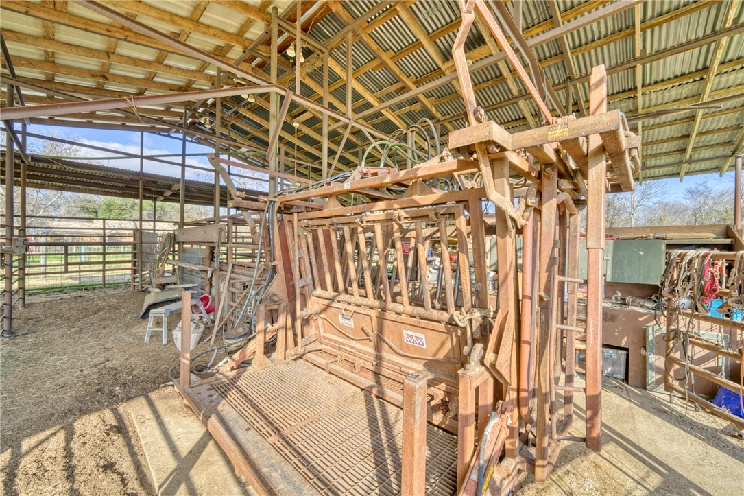 2233 Highway 90 Property Photo 45