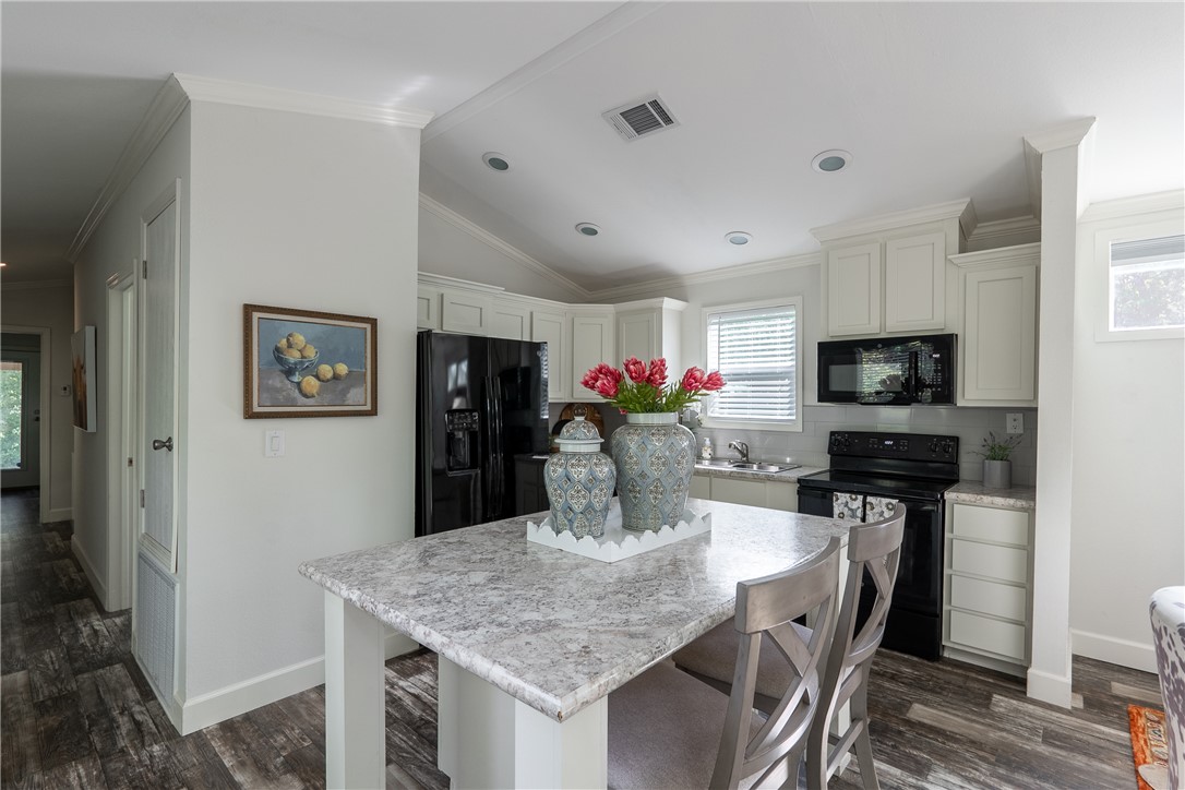 10008 Rodemel Ranch Road Property Photo 6