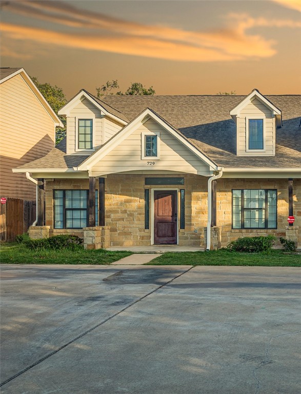 University Oaks Real Estate Listings Main Image