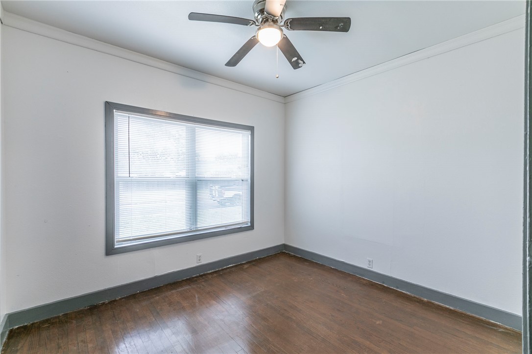 701 East 15th Street Property Photo 18