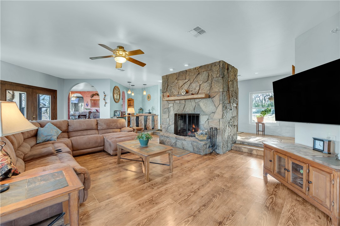 1640 Long Mountain Rd Property Photo 8