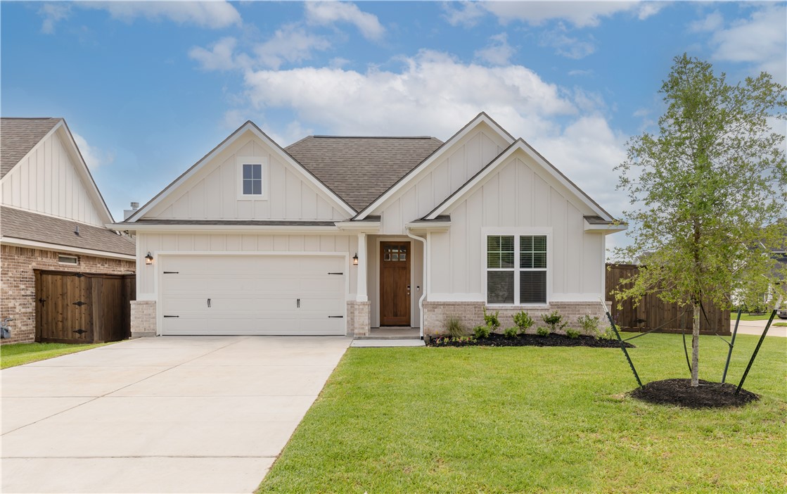 1615 Briscoe Manor Court Property Photo 1