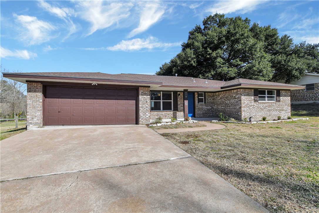 218 Edward Lane Property Photo 3
